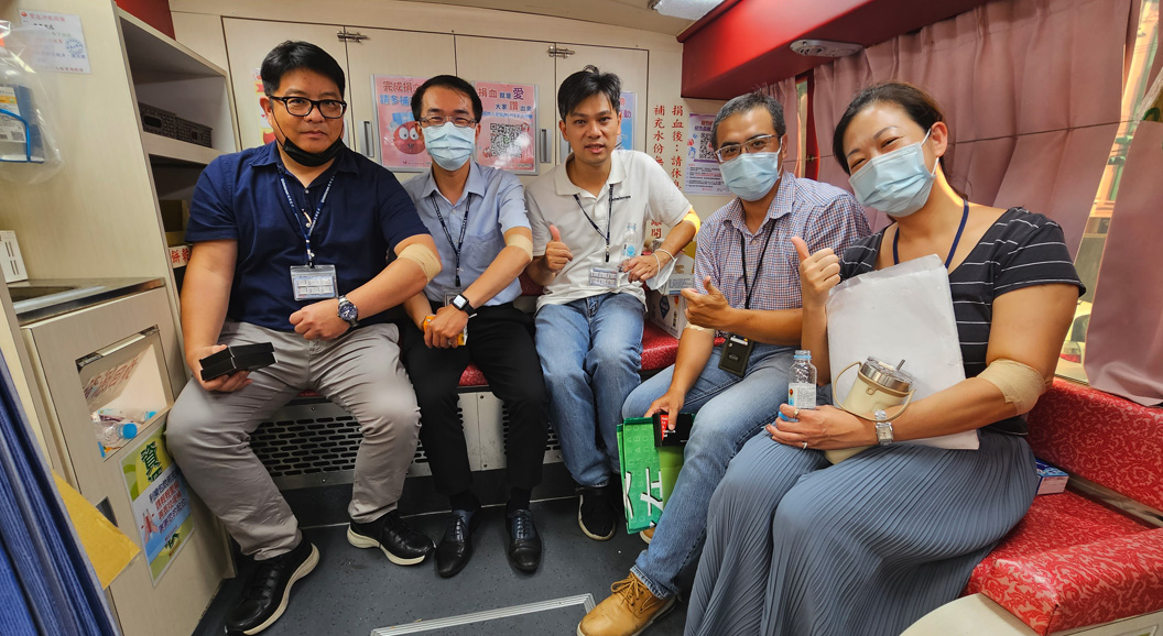 Figure 2: Supervisors actively participate in blood donation activities