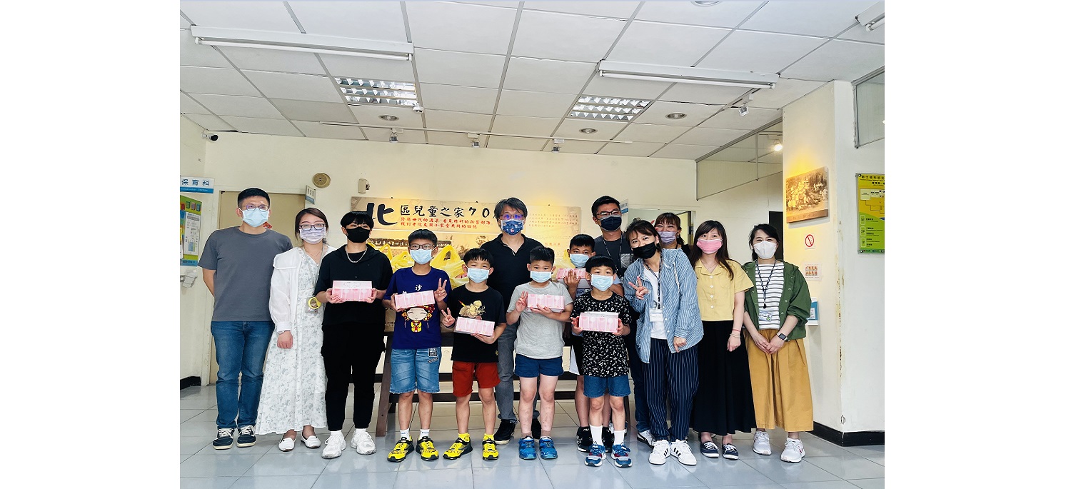 Figure 1: Senior executives and departmental colleagues participate in activities together. (Donations from colleague on july and Purchased materials)